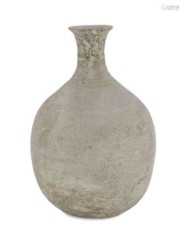 A THAI EARTHERNWARE VASE. 17TH CENTURY.