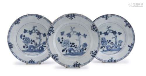 THREE CHINESE BLUE AND WHITE ENAMELED PORCELAINE DISHES 18TH CENTURY.