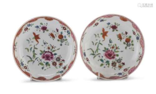 A PAIR OF CHINESE POLYCHROME ENAMELED PORCELAIN DISHES LATE 19TH - EARLY 20TH CENTURY