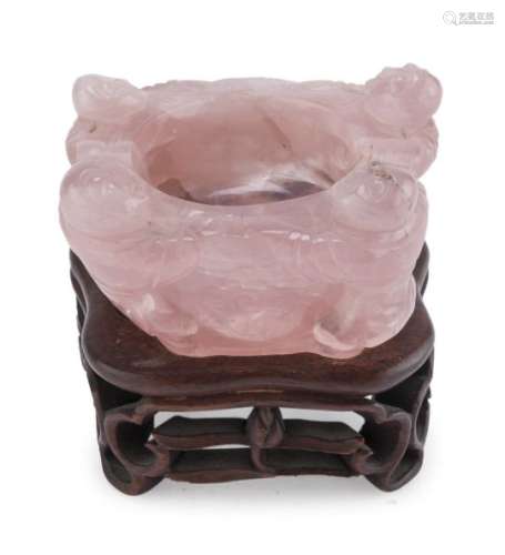 A CHINESE PINK QUARTZ BRUSH BOWL 20TH CENTURY