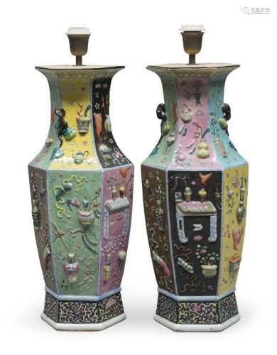 A PAIR OF CHINESE POLYCHROME ENAMELED PORCELAIN VASES LATE 19TH EARLY 20TH CENTURY.