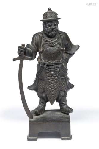 A CHINESE BRONZE SCULPTURE DEPICTING GUANDI EARLY 20TH CENTURY.