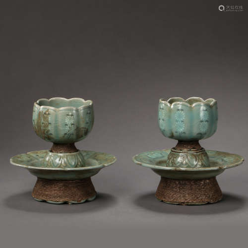 A PAIR OF YAOZHOU KILN SAUSERS AND CUPS