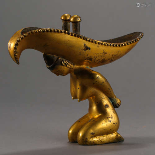 ANCIENT CHINESE BRONZE GILT CUP WITH A GIRL SHAPED STANDING