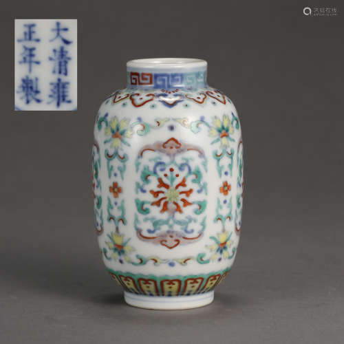 QING DYNASTY, CHINESE DOU CAI BOTTLE WITH MARK