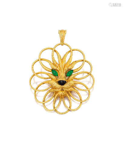 AN 18K GOLD, CHRYSOPRASE AND ONYX PENDANT BROOCH, VAN CLEEF & ARPELS