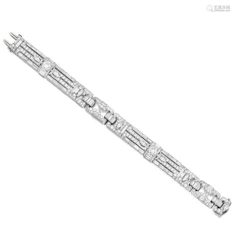 A PLATINUM AND DIAMOND BRACELET, RAYMOND YARD,  CIRCA 1925