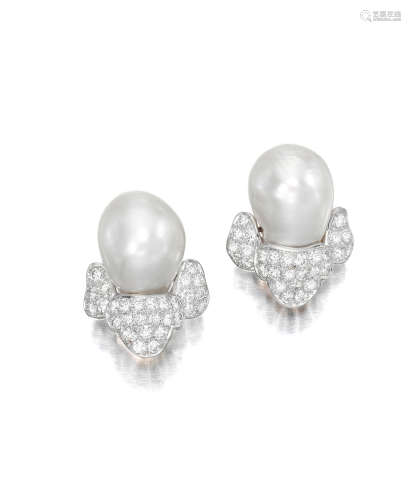A PAIR OF DIAMOND AND CULTURED PEARL EAR CLIPS, HARRY WINSTON