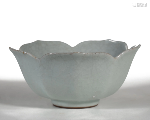 CHINESE ANCIENT BLUE-GLAZED BOWL