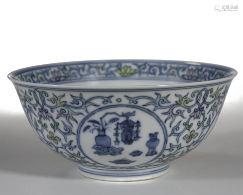 CHINESE ANCIENT DOUCAI BLUE AND WHITE B…