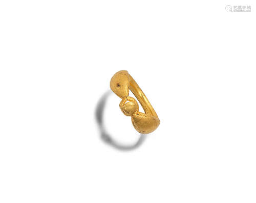 A small Roman gold ring