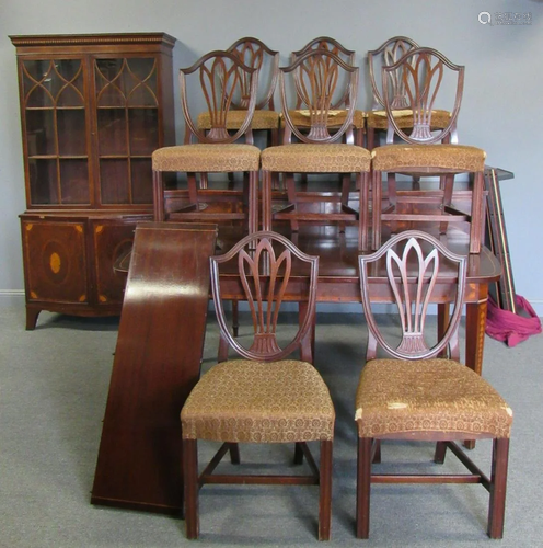 Antique Mahogany Hepplewhite Style Dining Roo…