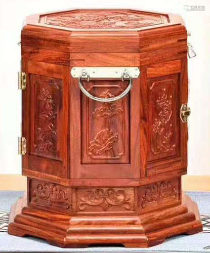 A XIAOYE ZITAN WOOD CARVED BOX WITH MIRROR