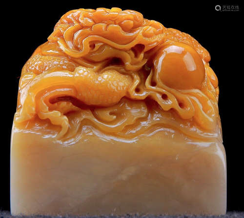 A LAOZ SOAPSTONE CARVED DRAGON PATTERN SEAL