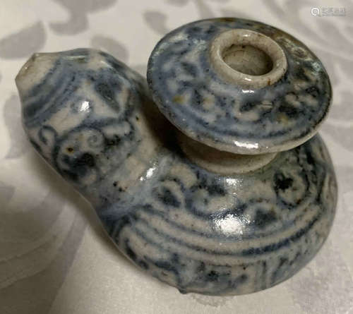 A BLUE&WHITE GLAZE JAR