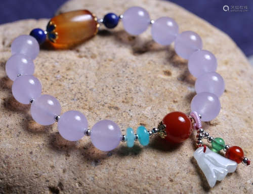 A PURLE JADE WITH AGATE BRACELET