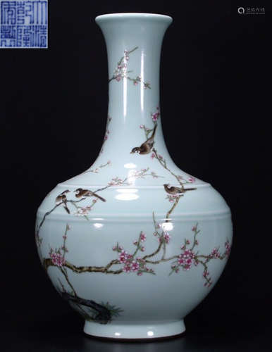 A CYAN BLUE FAMILLE ROSE GLAZE FLOWER PATTERN VASE