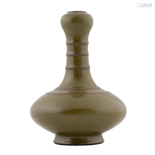 QIANLONG TEA DUST GLAZED GARLIC VASE