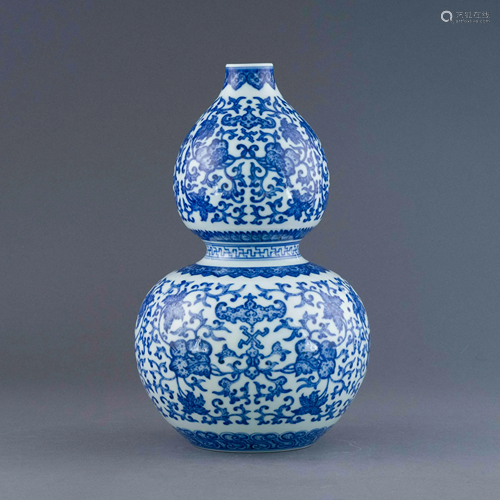 QIANLONG BLUE & WHITE WRAPPED FLORAL DO…