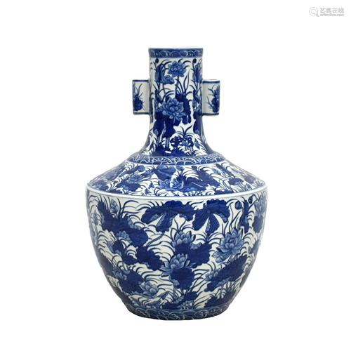 LARGE QING DYNASTY BLUE UNDERGLAZED LOTUS V…