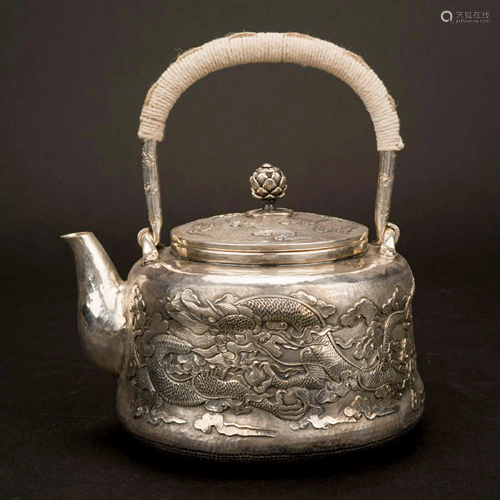 CHINESE EXPORT DRAGON SILVER TEA POT