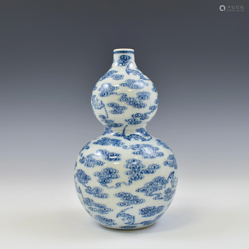 QIANLONG BLUE AND WHITE RUYI CLOUD DOUBLE …