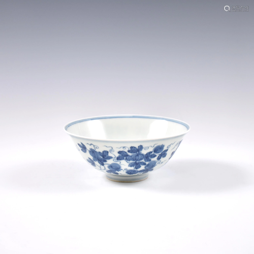 CHENGHUA BLUE & WHITE GOURD MOTIF BOWL