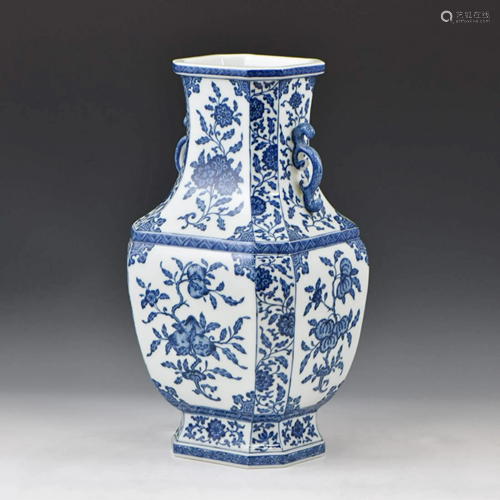 BLUE & WHITE OCTAGONAL BALUSTER VASE