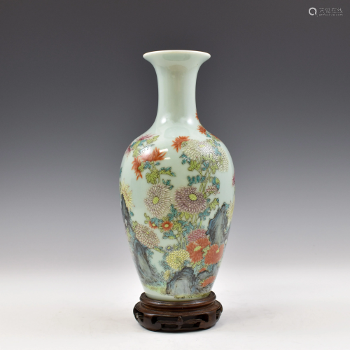 QIANLONG FLORAL GUANYIN VASE ON STAND