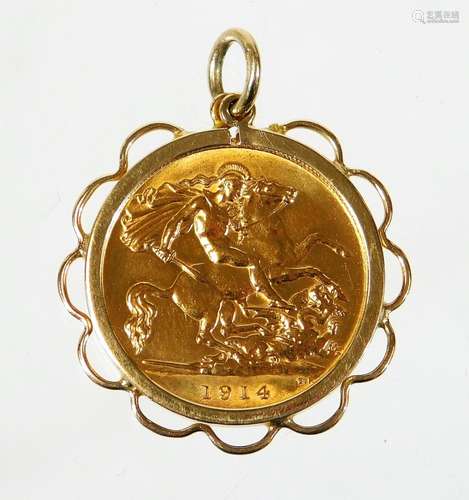 A George V half gold sovereign pendant, in flower style frame, yellow metal, unmarked, the coin