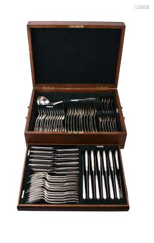 A matched silver fiddle and thread pattern table service