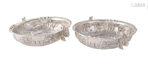 A pair of late Victorian silver oval dishes by Charles Stuart Harris
