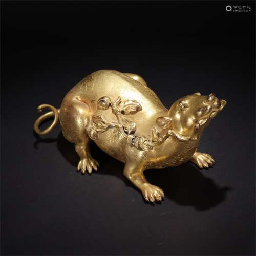 清铜鎏金錾花吐宝鼠