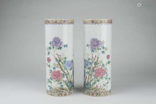 A Pair Of Famille Rose Porcelain Hat Stands