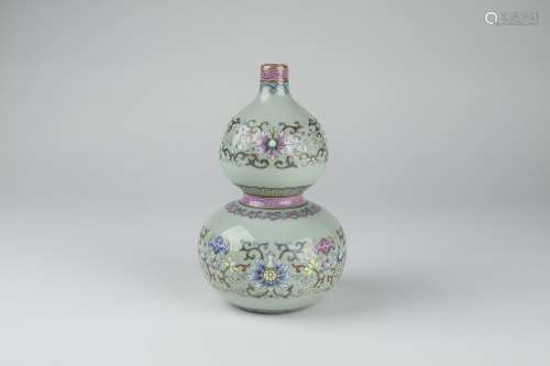 A Famille Rose Porcelain Gourd Shaped Vase