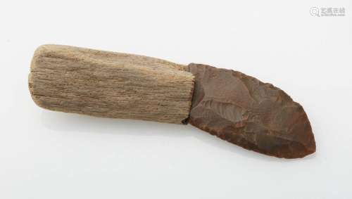 Flintknapping knife with handle. Egypt, predynasti…