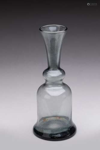 Egypt. nGlass hookah base. nHeight: 18.2 cm.