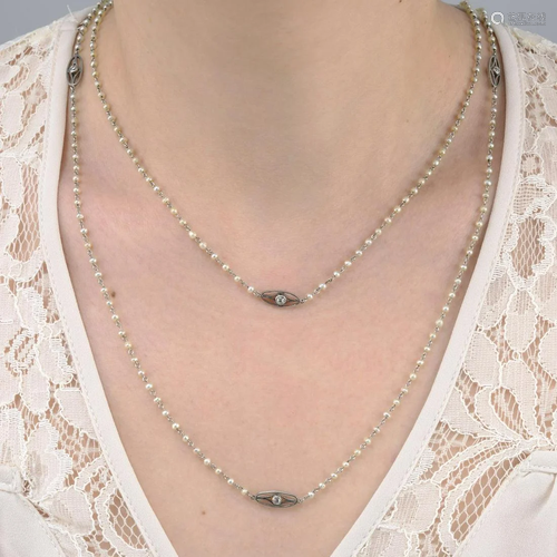 An early 20th century platinum seed pearl chain, with