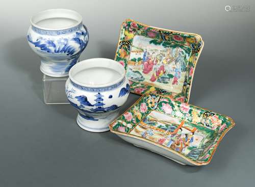 A pair of Chinese Canton porcelain dishes, Qing Dynasty, circa 1800,