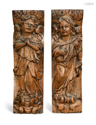 A small pair of late 16th or early 17th century carved caryatids,