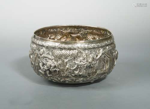 A Burmese (Myanmar), silver circular bowl, 'Thabeik', early 20th century,