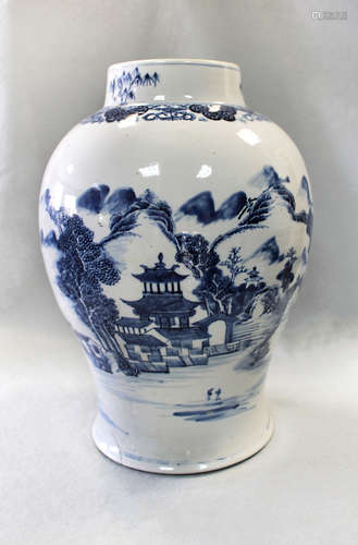 A Chinese blue and white porcelain vase, Qing Dynasty circa 1800,