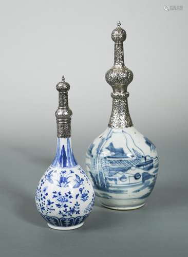 A Chinese blue and white porcelain bottle vase, Qing Dynasty, late 19th century,