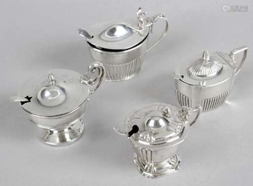 A late Victorian silver mustard pot,