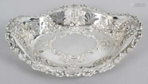 An Edwardian pierced silver dish,