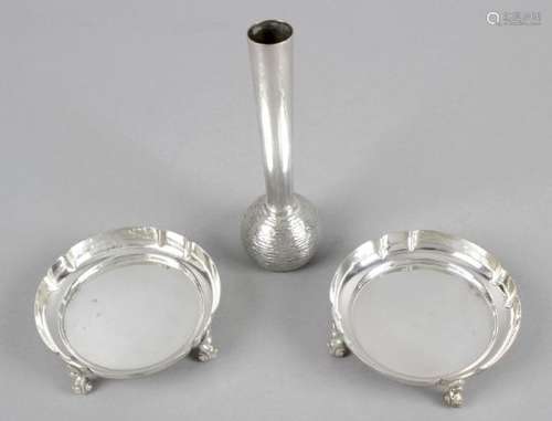 A selection of small 20th century silver items,