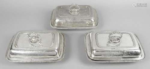 A set of three George IV Irish silver entree dishes,