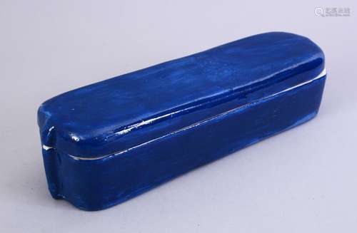 A GOOD TURKISH KUTAHYA PORCELAIN PEN BOX, with a blue grorund, the interior with formal floral