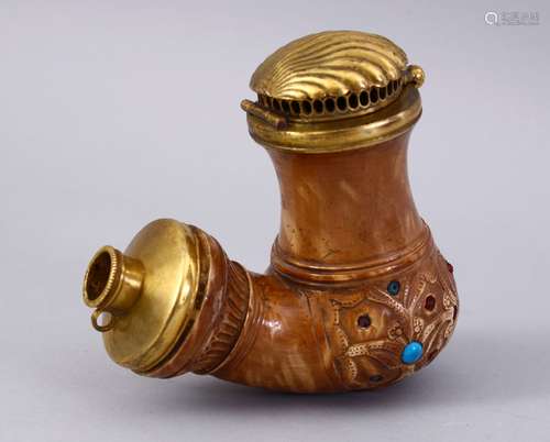 AN OTTOMAN PORCELAIN PIPE BOWL, with hinged brass cover, the inset with semi precious stones, 10cm