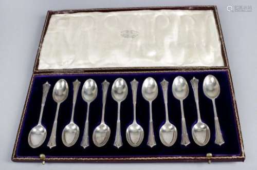 A cased set of twelve teaspoons,